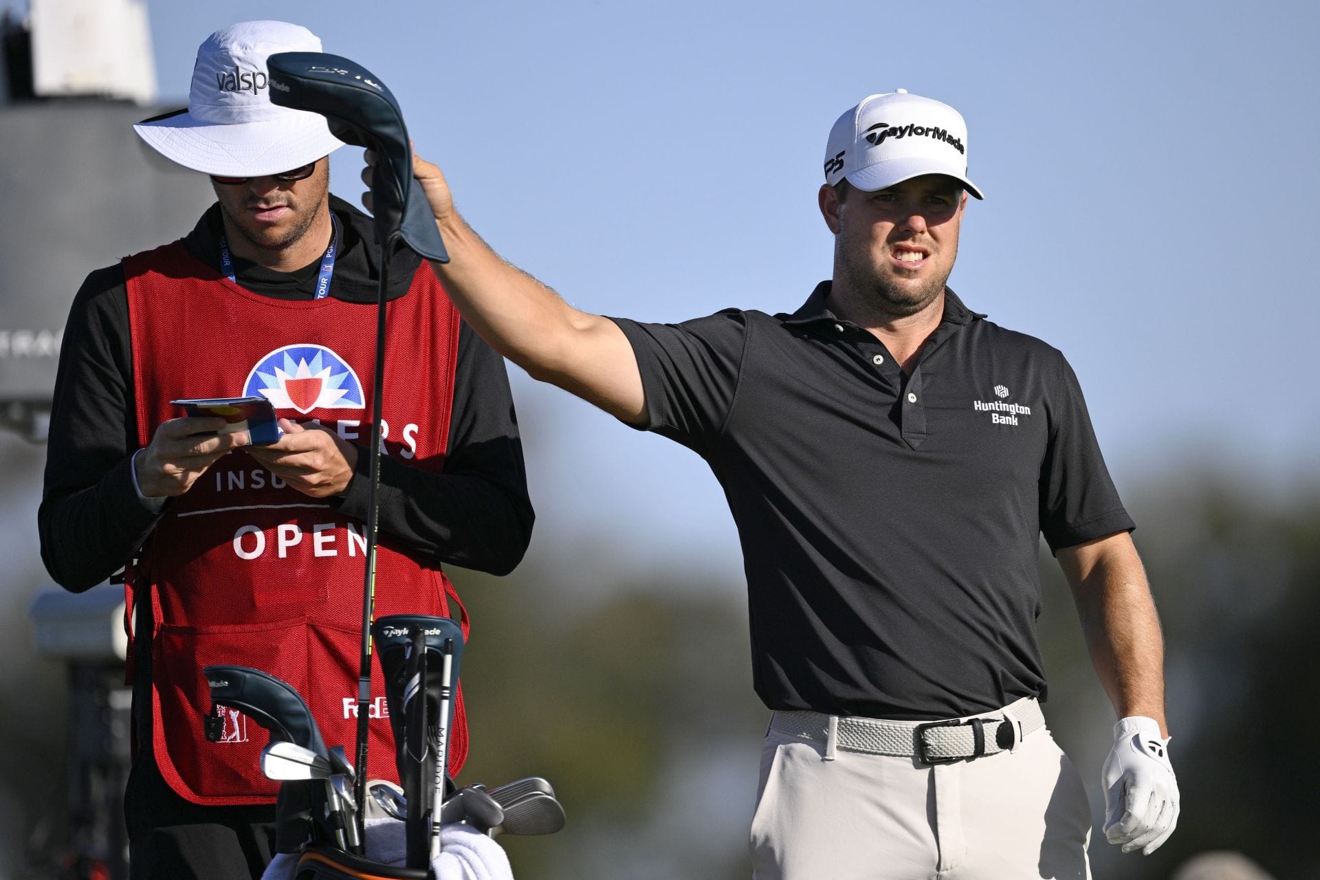 Pierceson Coody prepares to play a shot on the second hole during the final round of the Farmers Insurance Open (Image Source: Getty)