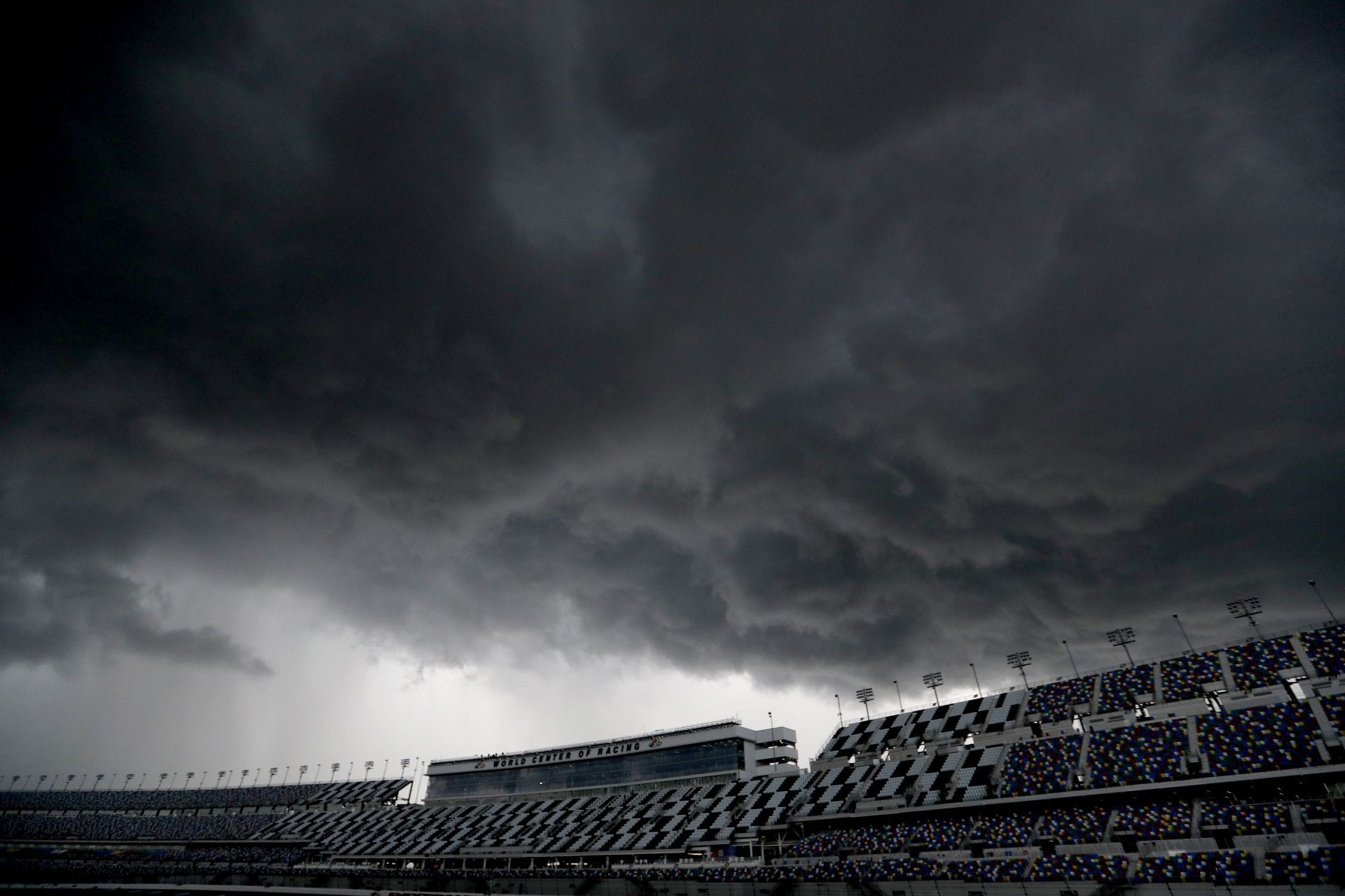 “NASCAR embarrassing themselves”: Fans react as snowstorm threat at the Clash transforms into rain warning