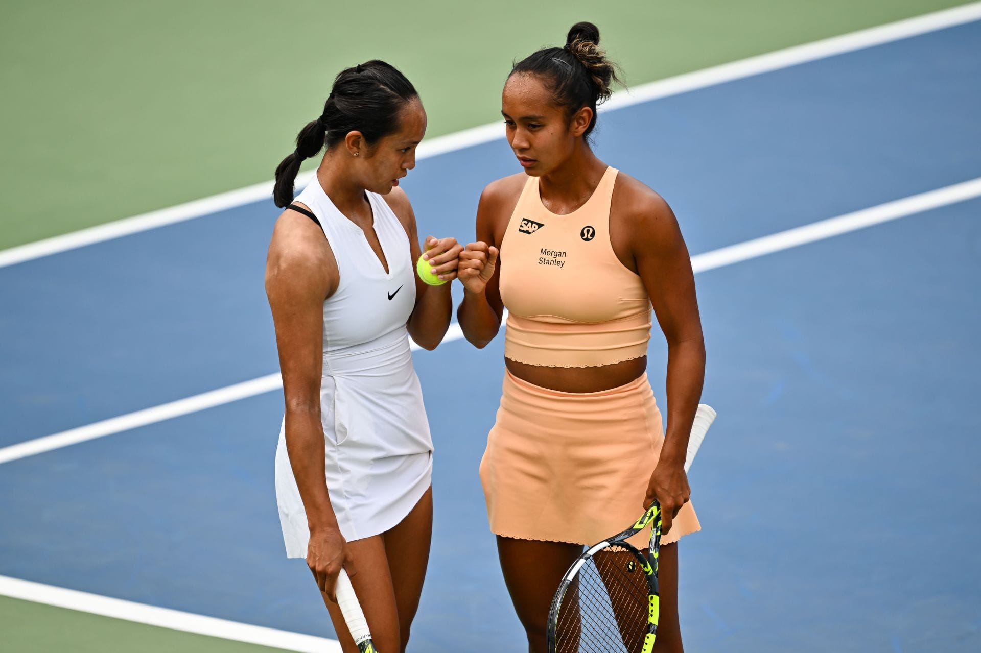 Leylah Fernandez says she won't let her sister Bianca date any tennis player with epic mic-drop reason