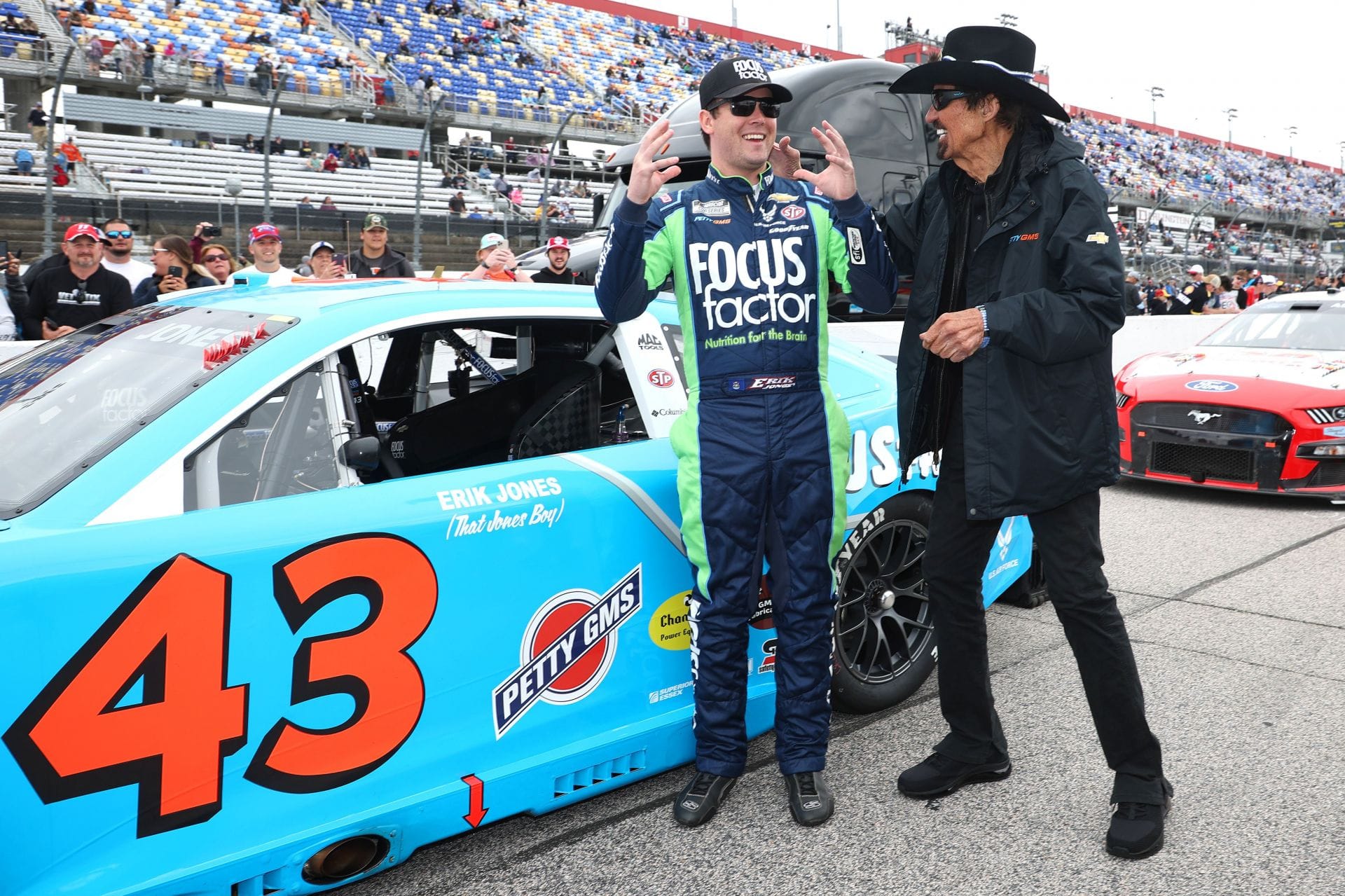 Fans react to Erik Jones’ “best throwback” livery as LMC set to honor Richard Petty at Darlington