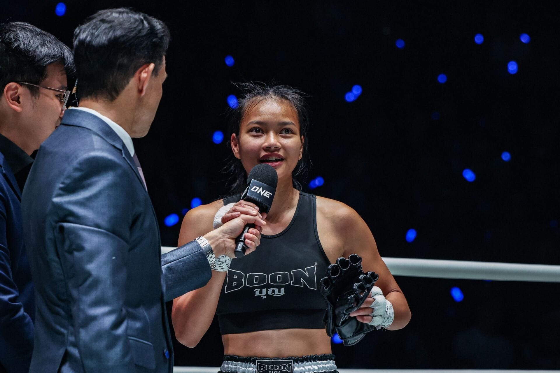 “The same smiling Supergirl” - Anna ‘Supergirl’ Jaroonsak apologizes to fans after emotional retirement speech at ONE Fight Night 41