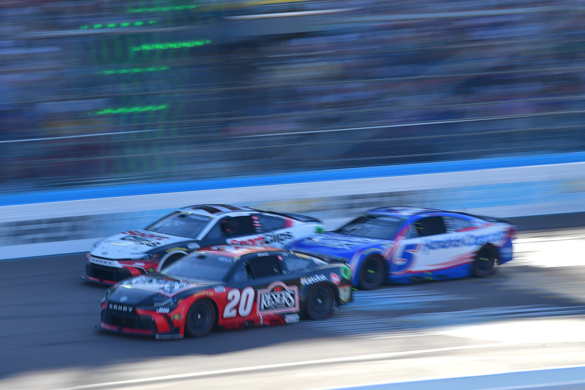 NASCAR Straight Talk Wireless 500 Prize Money: How much is the winner expected to make at Phoenix Raceway in 2026?