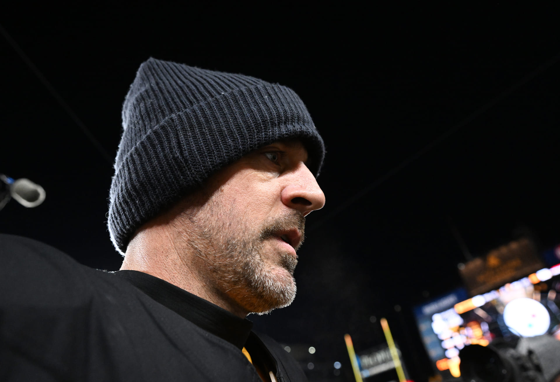 "For a 42-year-old QB is kinda crazy": NFL fans react as Aaron Rodgers reportedly demands $30,000,000 per year to stay with Steelers