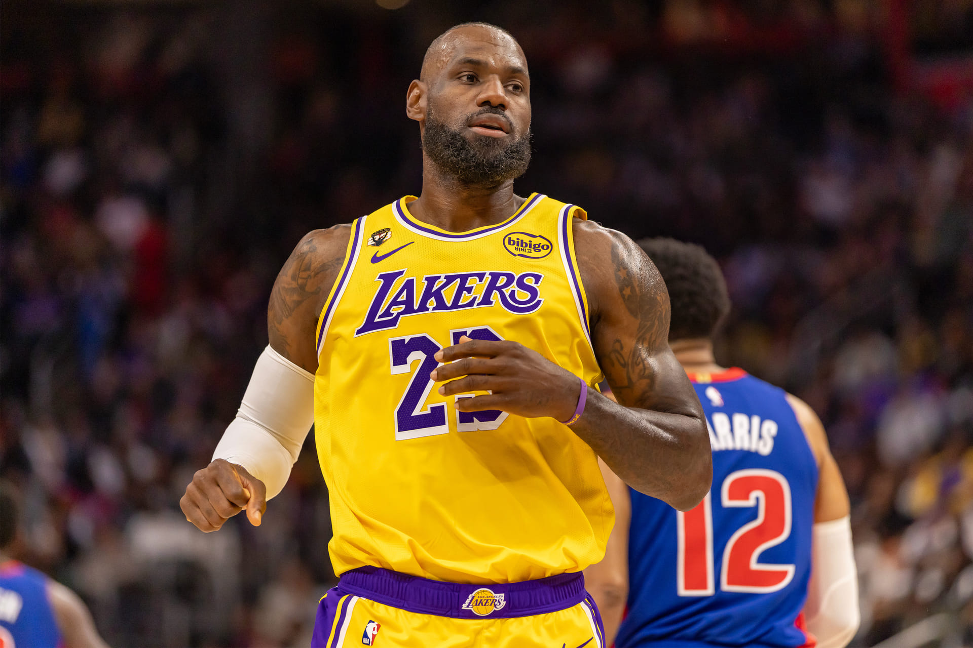LeBron James Drops Cryptic "Role" Line After First Scoreless Half Since 2010