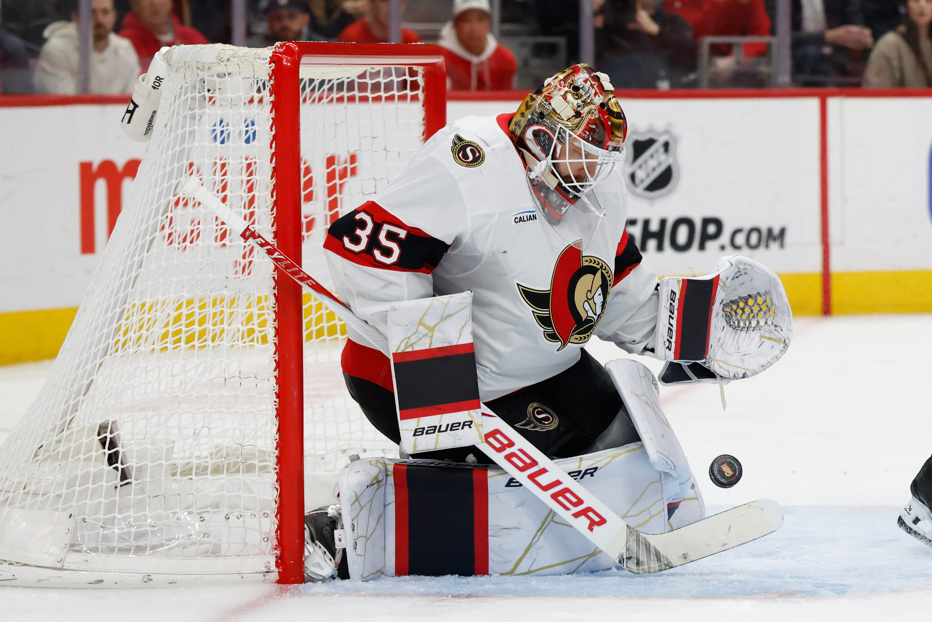 Jeff O'Neill tears into Linus Ullmark for taking a day off amid Senators' critical playoff push: "Completely unacceptable"