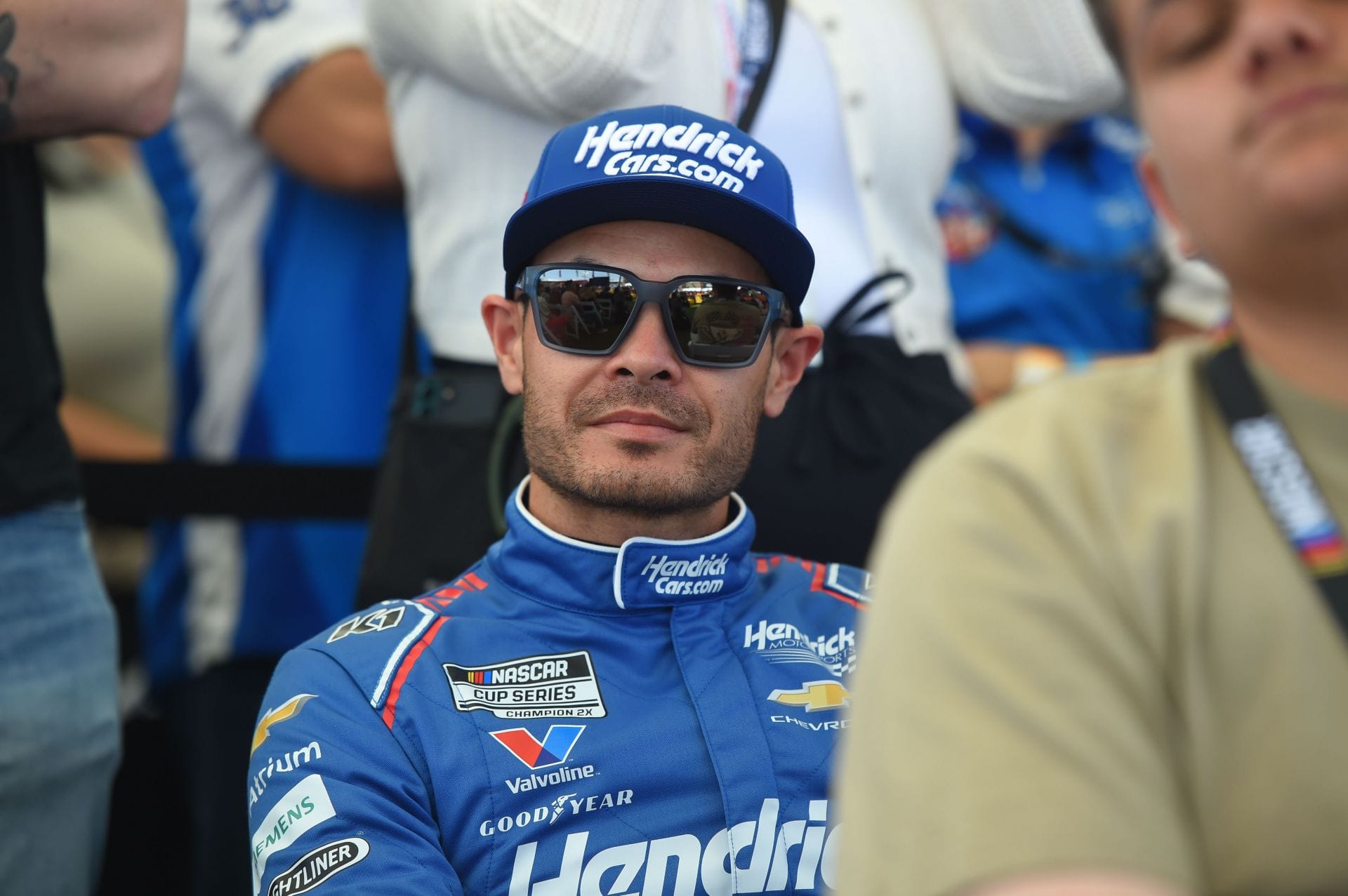 Kyle Larson finds the perfect words for Denny Hamlin’s heartwarming victory lane moment with mother: “She’s a great woman”