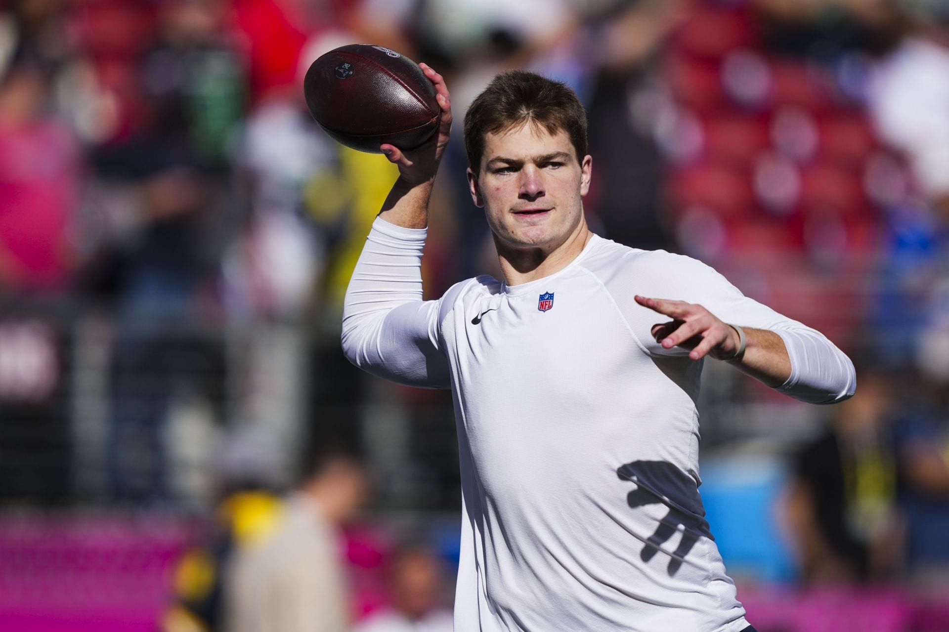 “He’s gonna pull a Tom Brady”; “Now he looks British”: NFL fans react as Drake Maye shaves off hair to raise money for noble cause