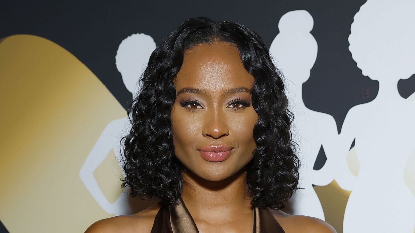 "You weirdo" - Kayla Nicole trashes 'clown of the day' troll for attention-seeking comment