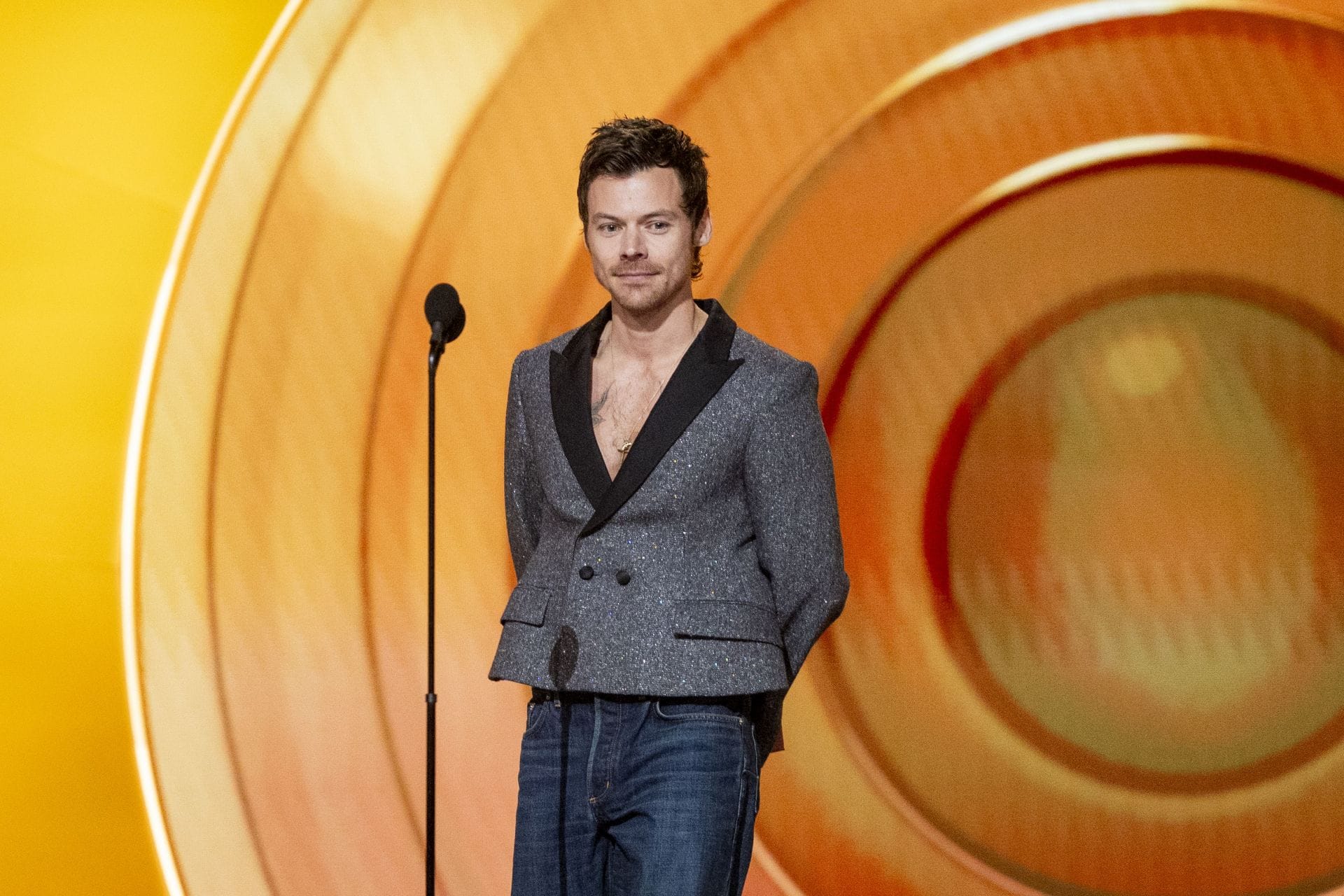 "If you are gay, come out": Link Lauren calls Harry Styles "desperate" after viral kiss with Ben Marshall during SNL monologue