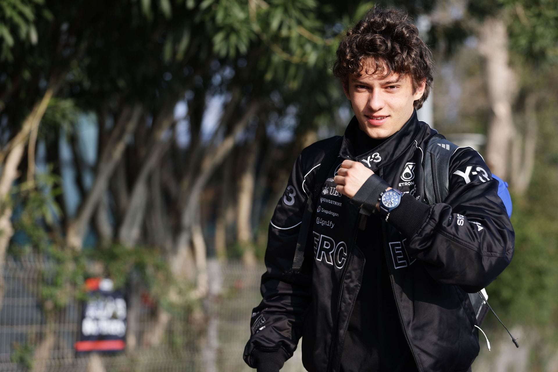 “I don’t understand why he’s so overexcited like that when he has a rocketship”: Isack Hadjar takes a dig at Kimi Antonelli after early race collision