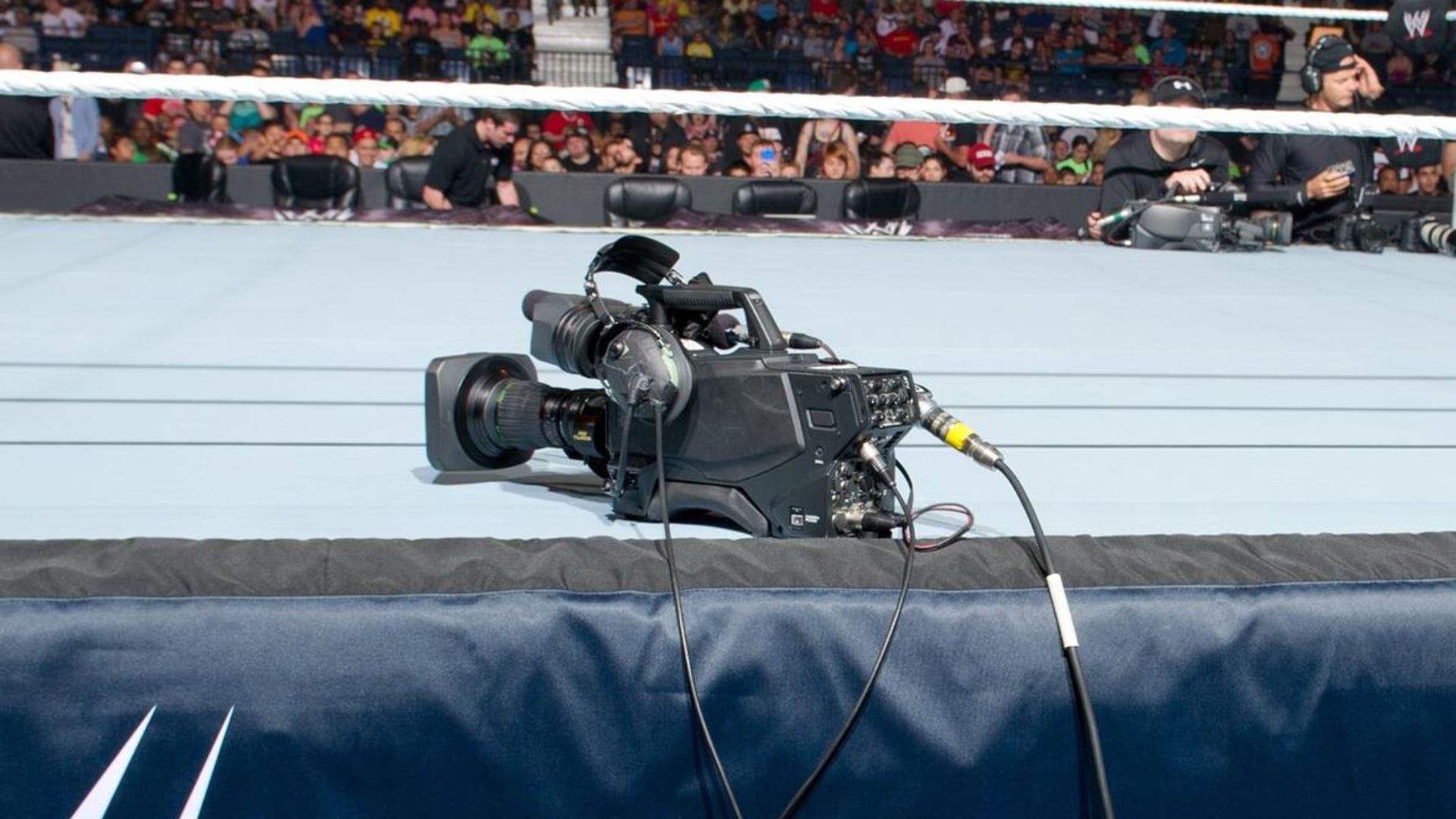 Major RAW Superstar Suffered Wardrobe Mishap; WWE Missed Censoring It