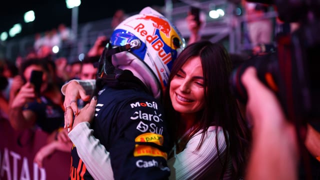 Kelly Piquet sends Max Verstappen an adorable message as the Red Bull  driver suffers a DNF in the F1 Chinese GP