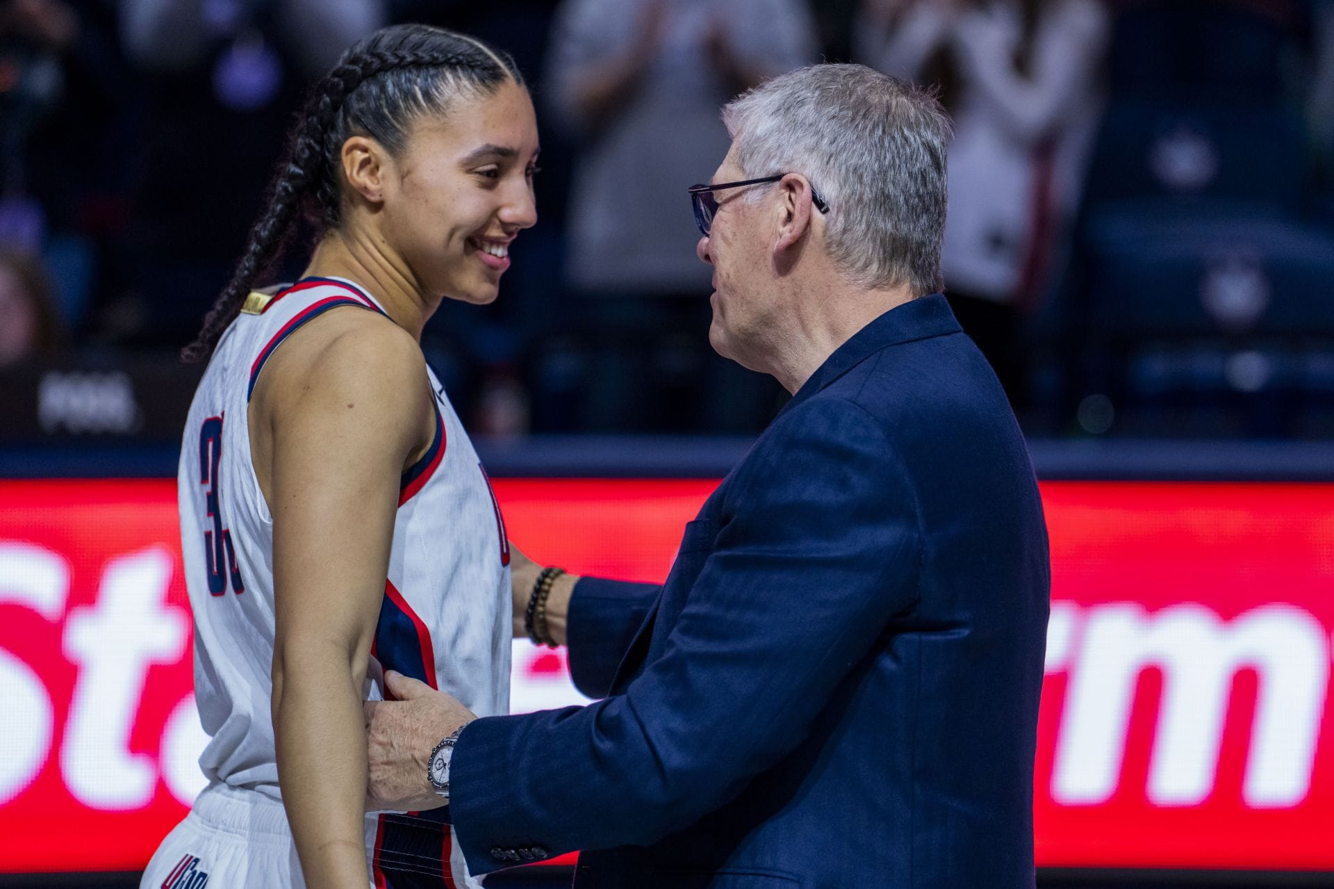 UConn HC Geno Auriemma doesn't mince words on Azzi Fudd playing her ...
