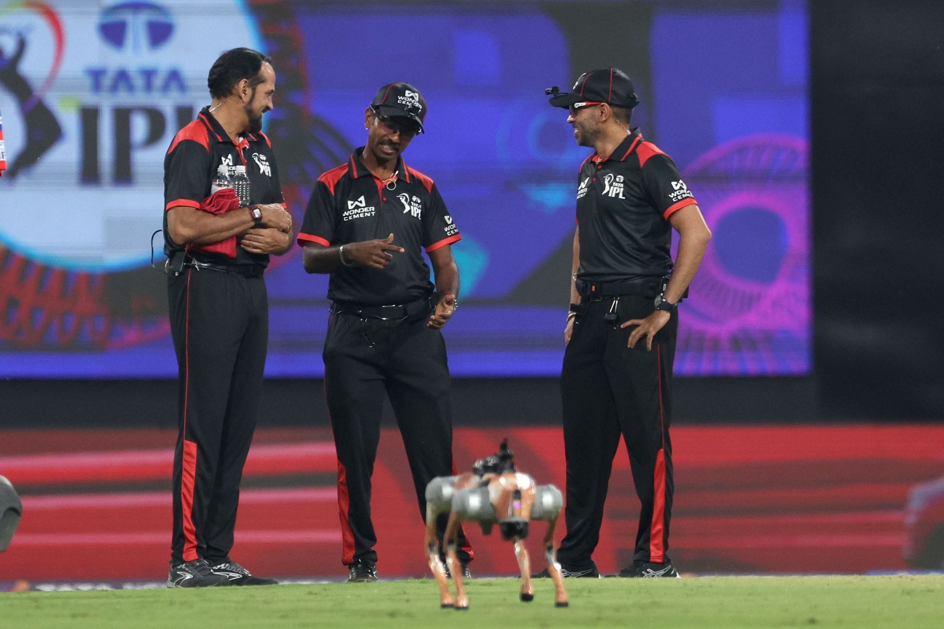 "The cushion is moving, so not sure what the third umpire saw" - World Cup winner's huge claim on controversial decision in RCB vs SRH IPL 2026 match