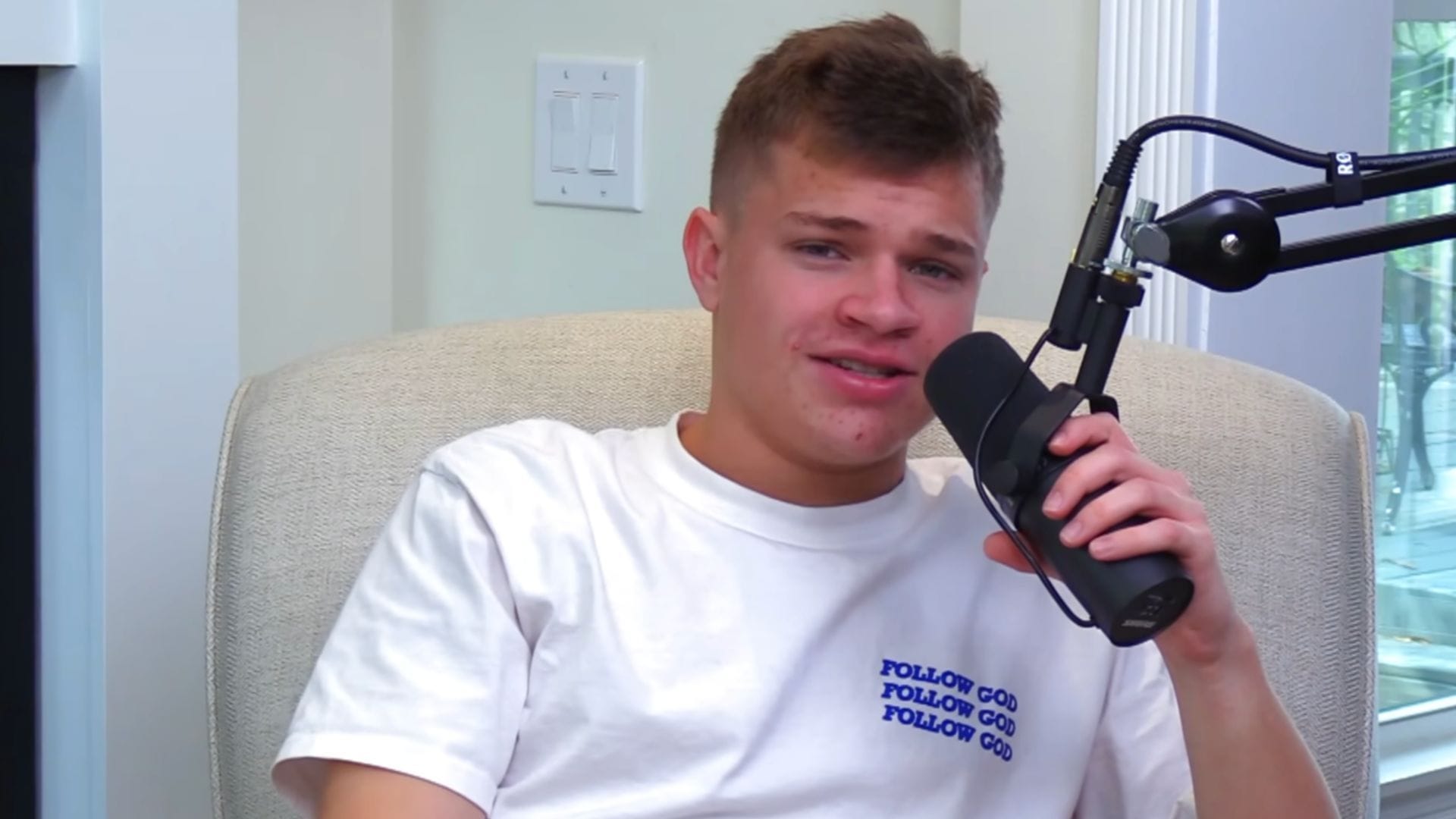 "This is the best game ever": Jynxzi's reaction to girl's compliment in Valorant goes viral