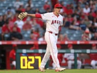 विश्व बेसबॉल क्लासिक क्यूएफ में प्यूर्टो रिको के खिलाफ शुरू होने वाले इटली में जन्मे और पले-बढ़े पहले एमएलबी पिचर सैम एल्डेघेरी से मिलें। 2 लॉस एंजेल्स एंजेल्स के लिए एक्शन में सैम एल्डेघेरी - स्रोत: गेटी