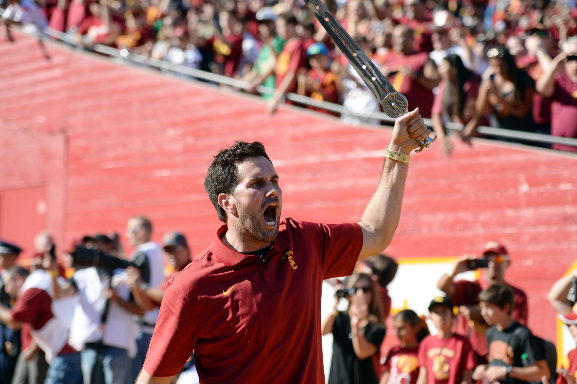 “That’s mad disrespectful” “What an ego”: NFL fans split as Matt Leinart refuses USC’s “insane” jersey request