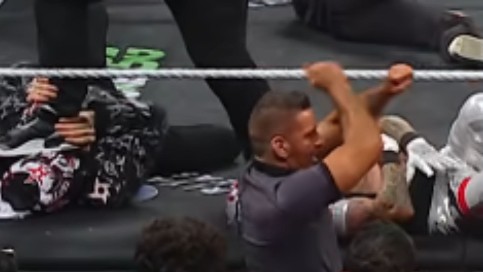 BREAKING: Referee Threw Up X-sign After Injury in Top WWE Star's Matchj; There's an Update on Him - Reports