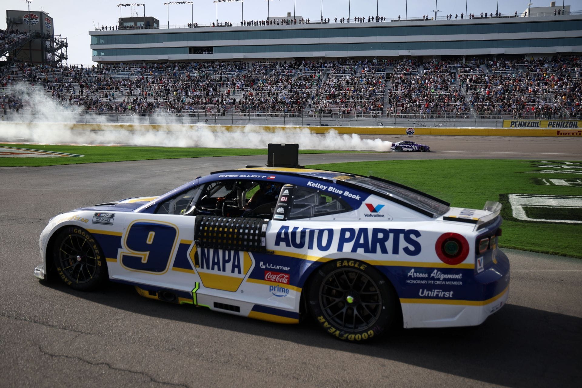 Kenny Wallace argues Chase Elliott ‘saved NASCAR’ with win over Denny Hamlin: "Things were getting ready to blow up"