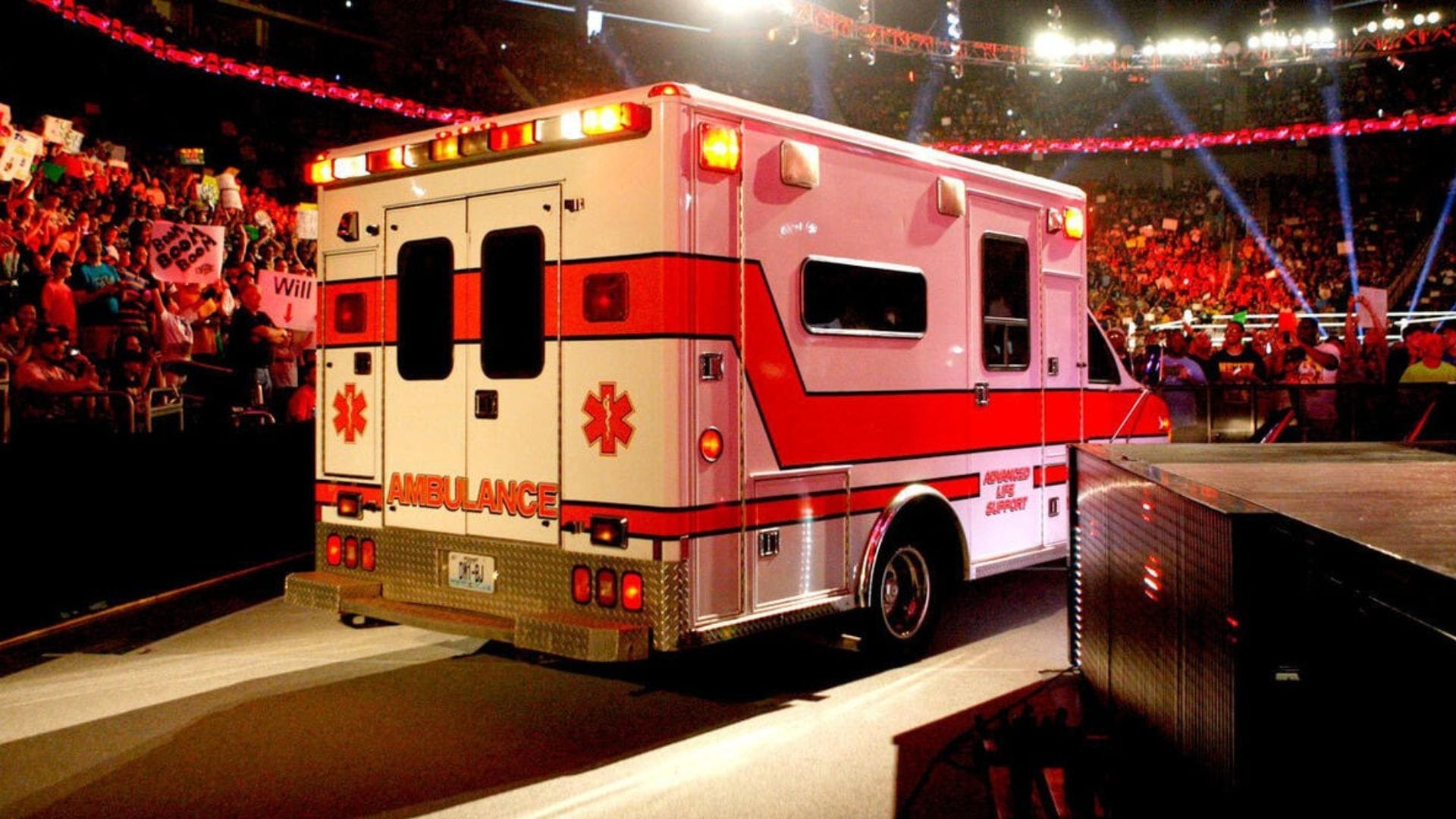 WWE star injured; shares hospital photo