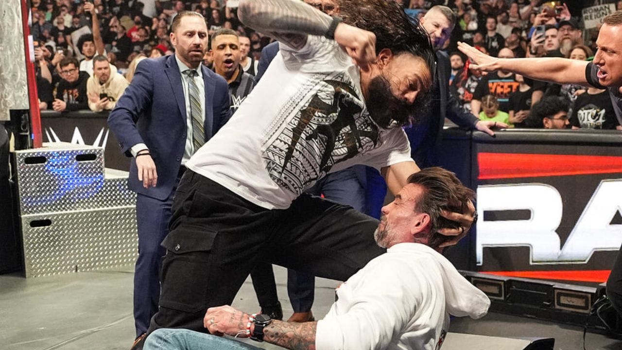 3 Potential Endings to WWE RAW This Week