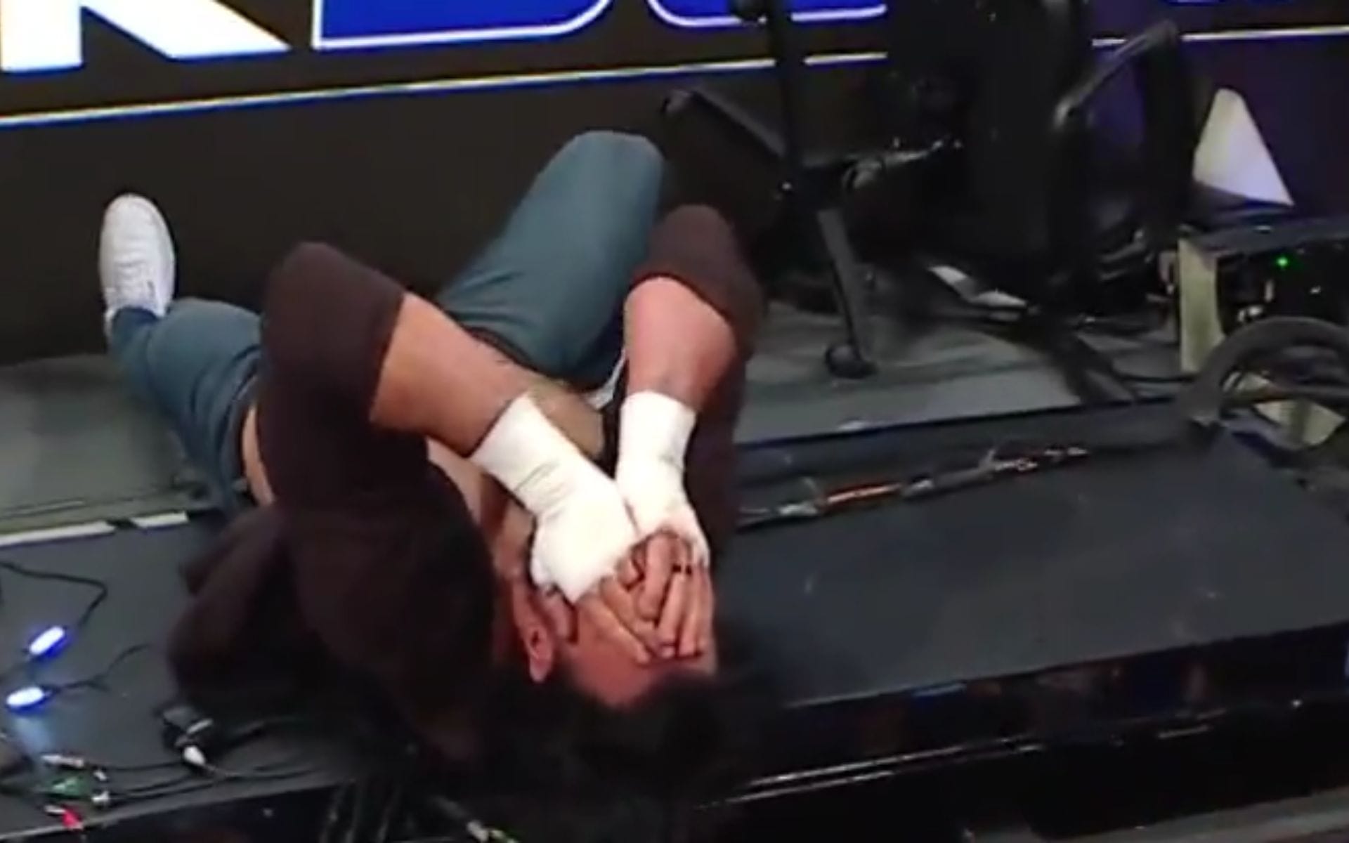 Drew McIntyre gets completely flattened by former US Champion on SmackDown despite assaulting him in the parking lot