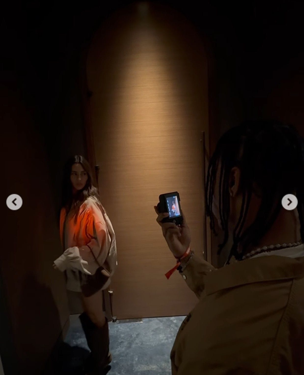 Jahmyr Gibbs' gf Nicole Anderson offers rare sight of Lions RB embracing personal photographer's role in latest IG post