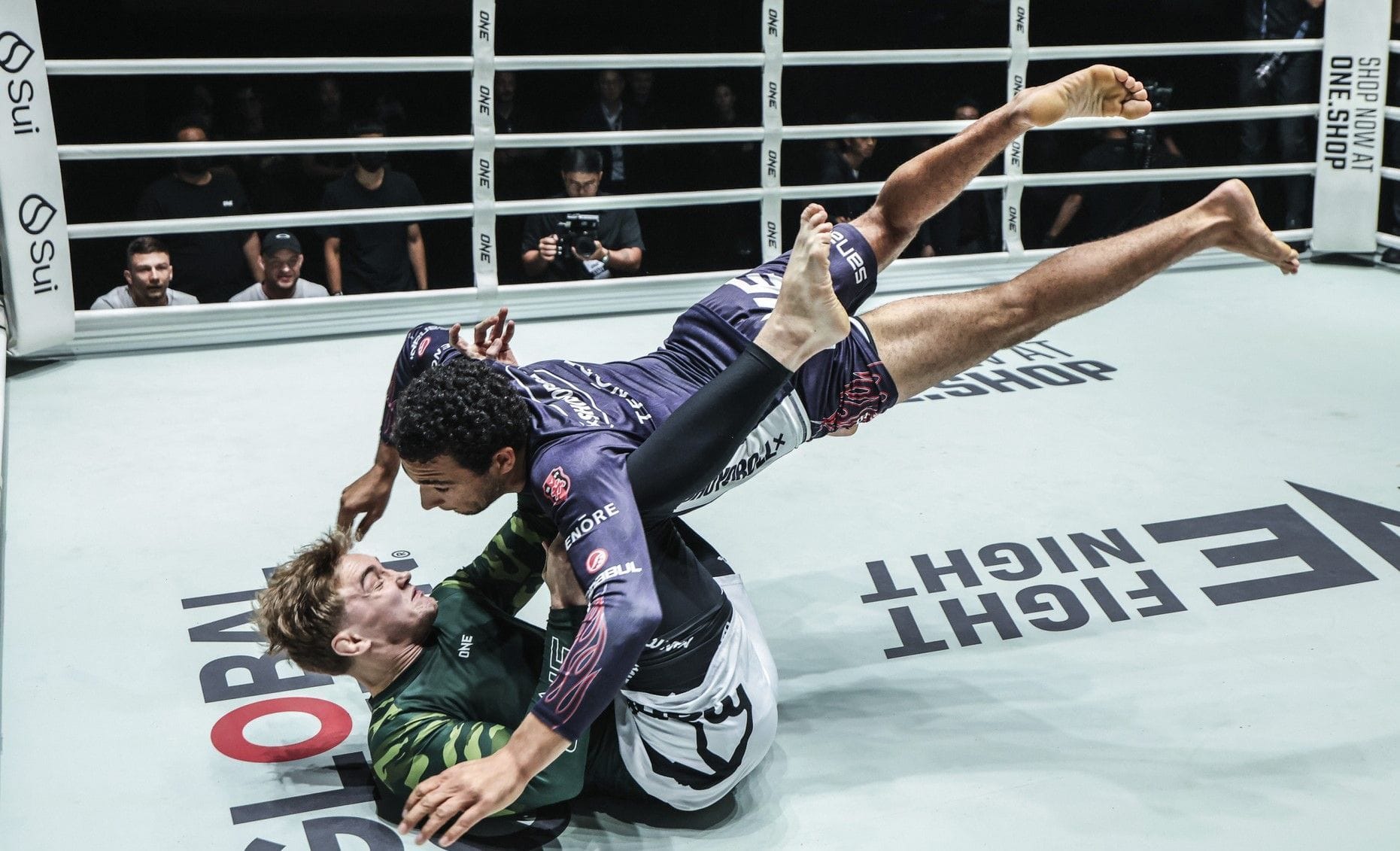 WATCH: Tye Ruotolo sticks WWE-esque spear on Pawel Jaworski in BJJ world title match