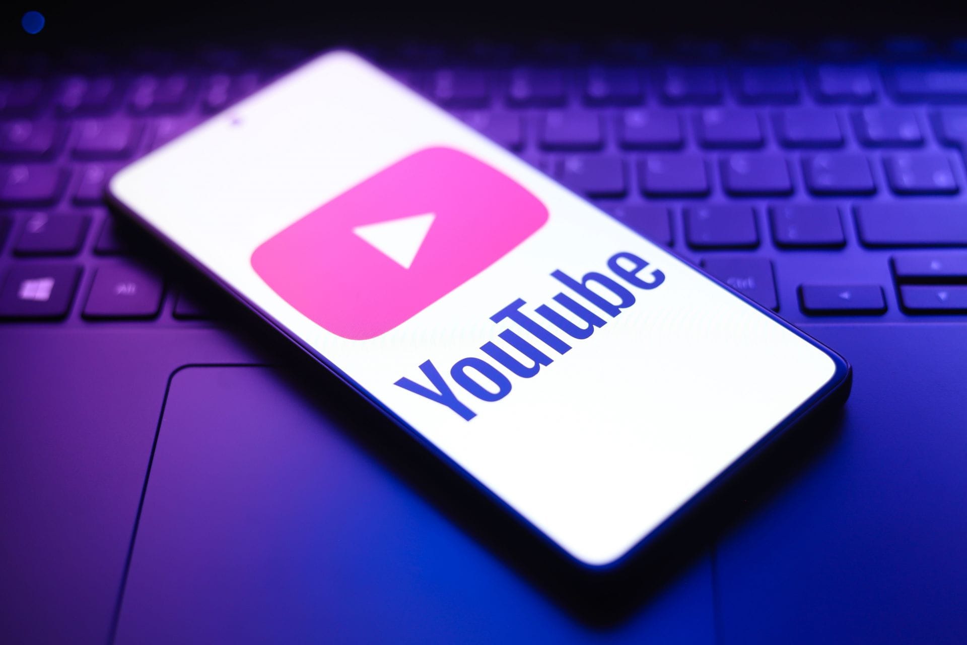 "Removed the voice of the people": Fans react after podcaster Marques Brownlee reveals the one feature he would bring back if he were YouTube CEO