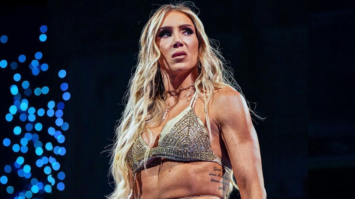 Charlotte Flair breaks character to compliment newly formed faction