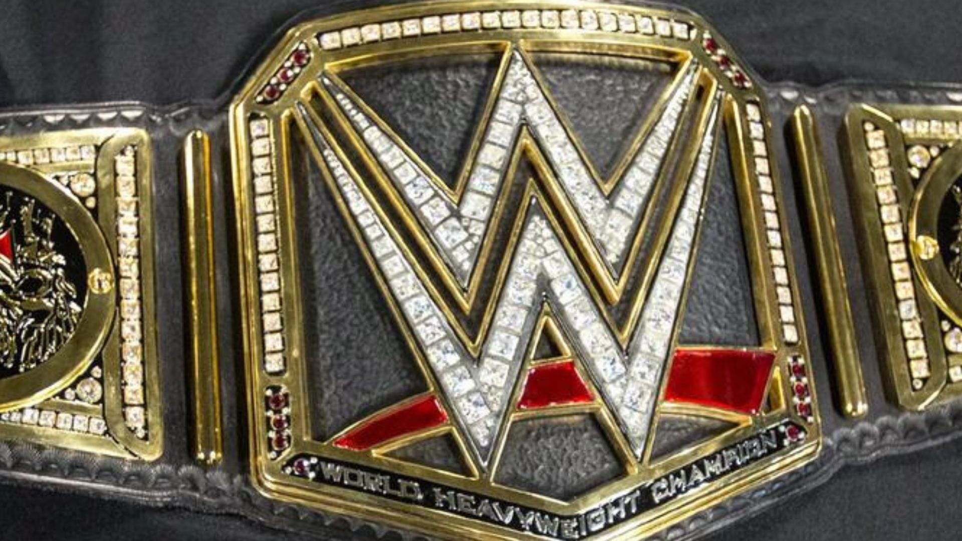 "I started trying to draw attention to my b**t" - Major WWE name makes shocking reveal