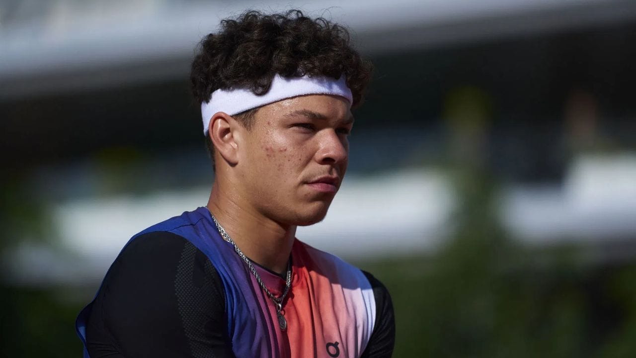 WATCH: Ben Shelton can't hide his disgust after oral spray treatment at Indian Wells; concerns increase about virus spreading at tournament