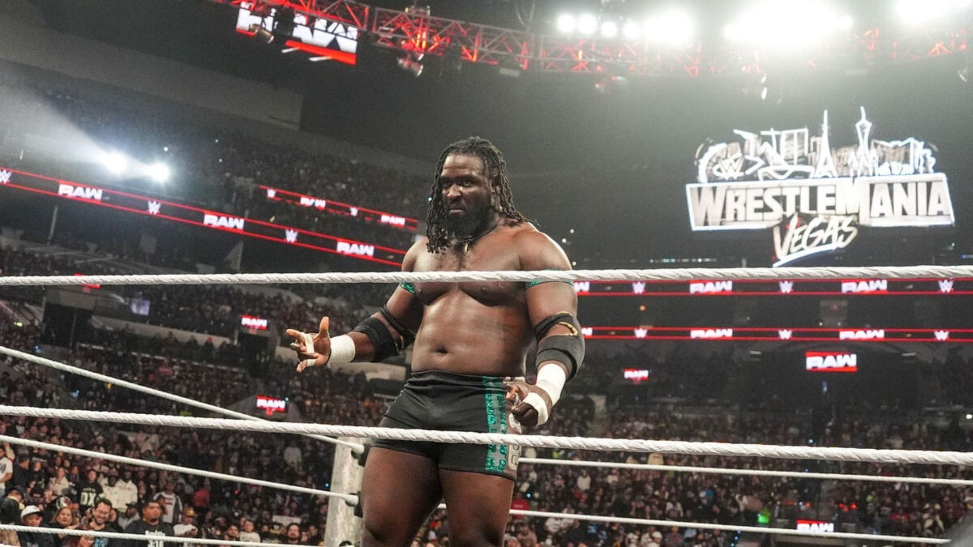 Oba Femi wants to throw WWE SmackDown star in a trash can
