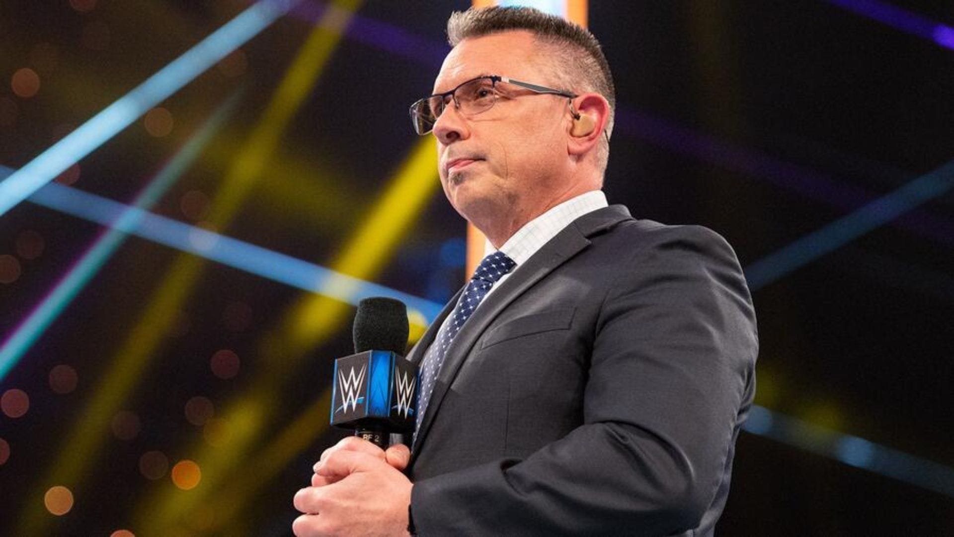 Michael Cole reacts to WWE fans criticizing him