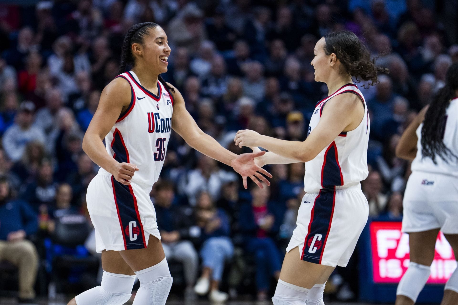“Love Azzi Fudd with my whole heart”: Heckel Kayleigh shares adorable snap with ex-UConn star in babypink shimmery dress
