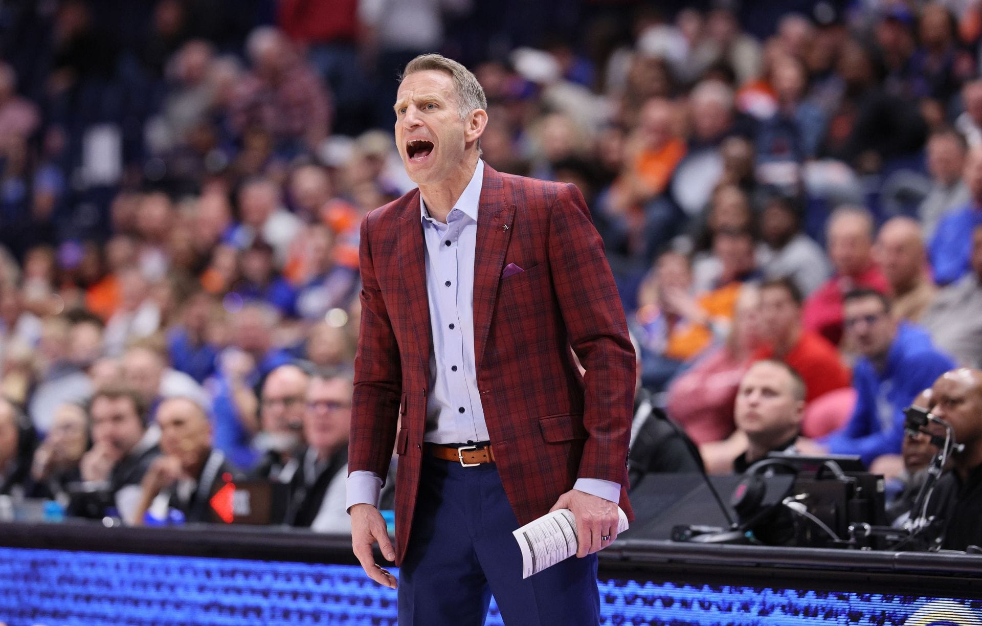 “Mid signing,” “Nate Oates a bum”: College hoops fans rip NC State transfer Cole Cloer after committing to Alabama