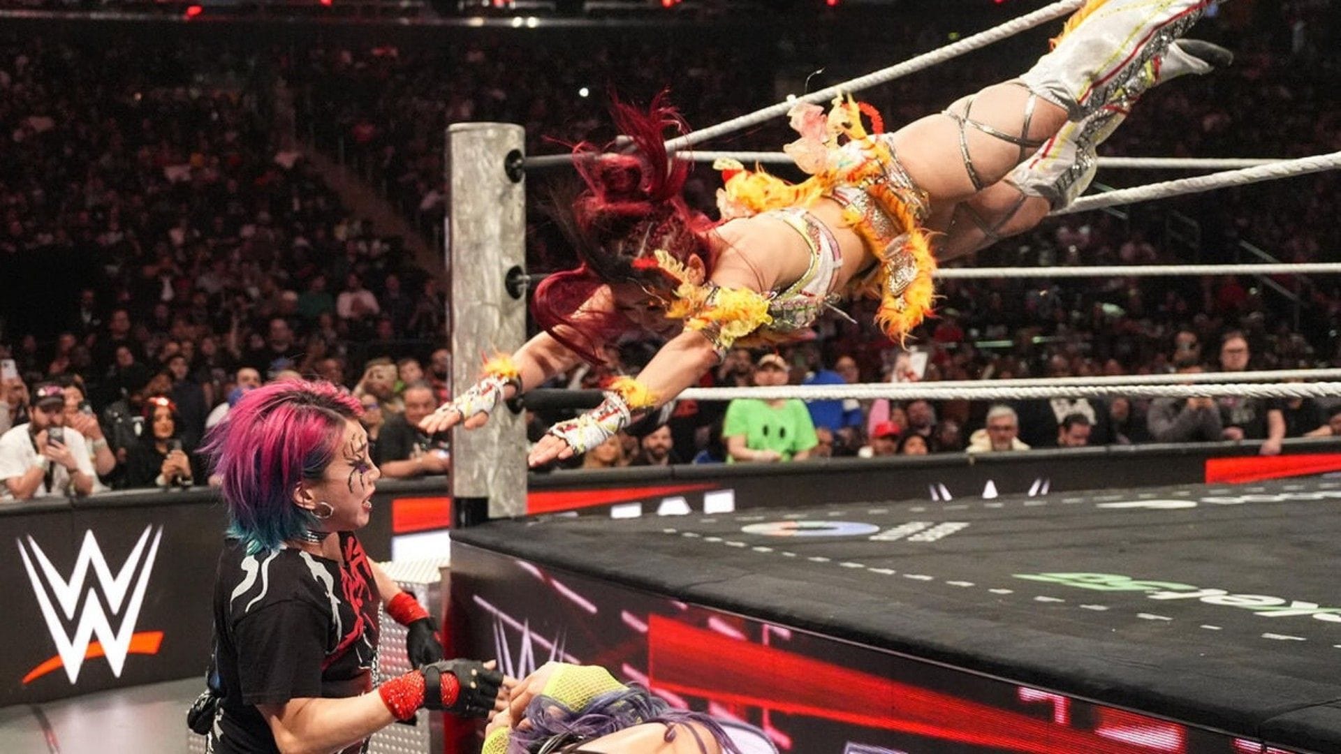 Iyo Sky’s Scary Botch on WWE RAW Inspires Analyst to Offer His Take