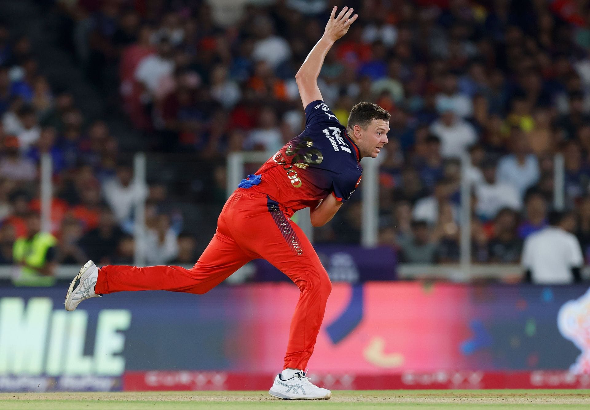 "Understands his body right now" - Former West Indies pacer hails Josh Hazlewood for heroics in DC vs RCB IPL 2026 match 