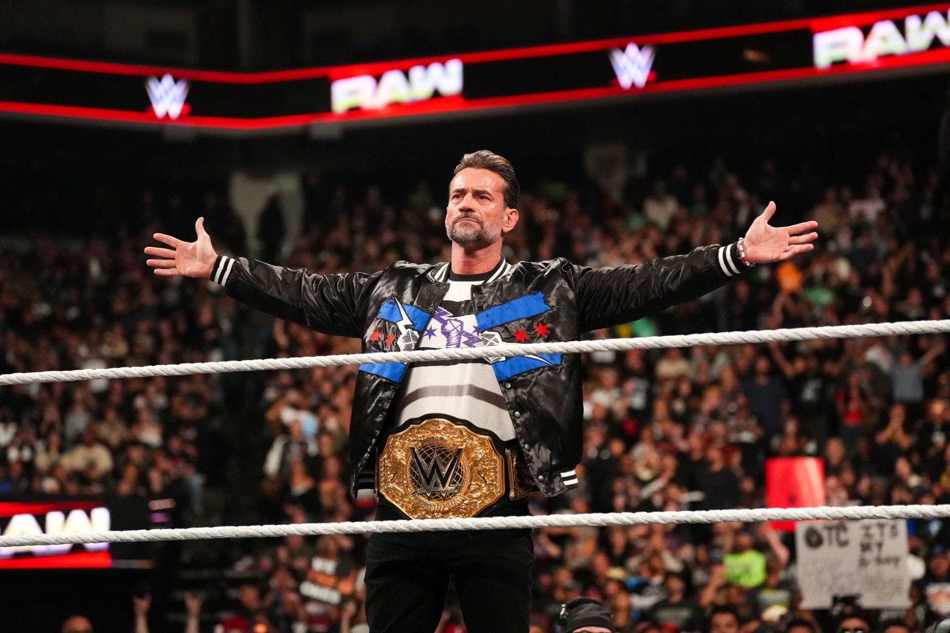 CM Punk could lose the WWE World Heavyweight Championship due to a 38-year-old; here’s why!