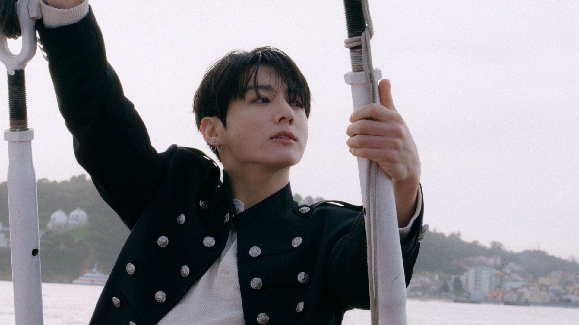 "JJK2 is coming"- Fans react as BTS' Jungkook seemingly hints at solo music during ARIRANG day 2 ending ment