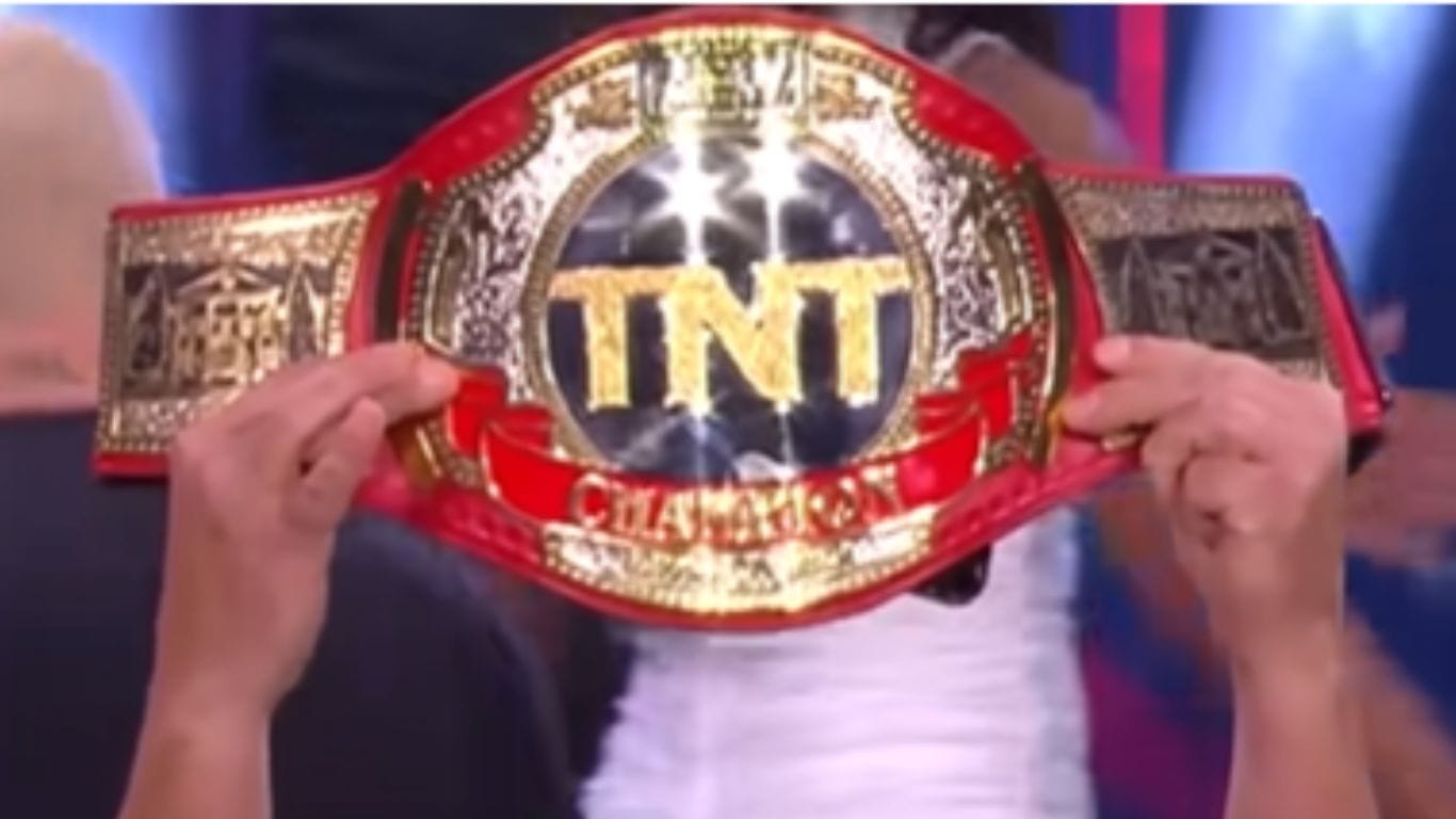 Former AEW champion confirms next major appearance hours before Dynamite