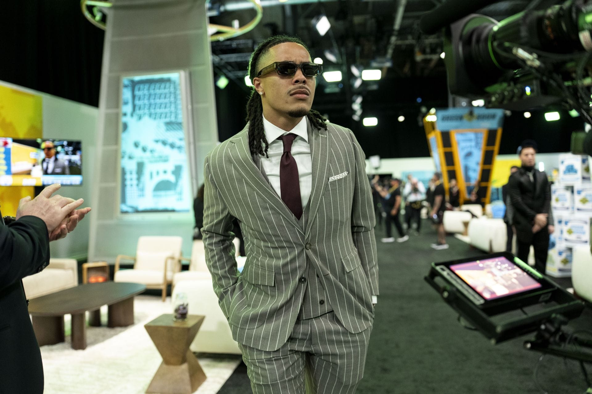 “Steelers dodged a bullet” “Vocabulary hasn’t landed”: NFL fans rip Makai Lemon as new Eagles WR arrives in Philly after getting drafted No.20 overall