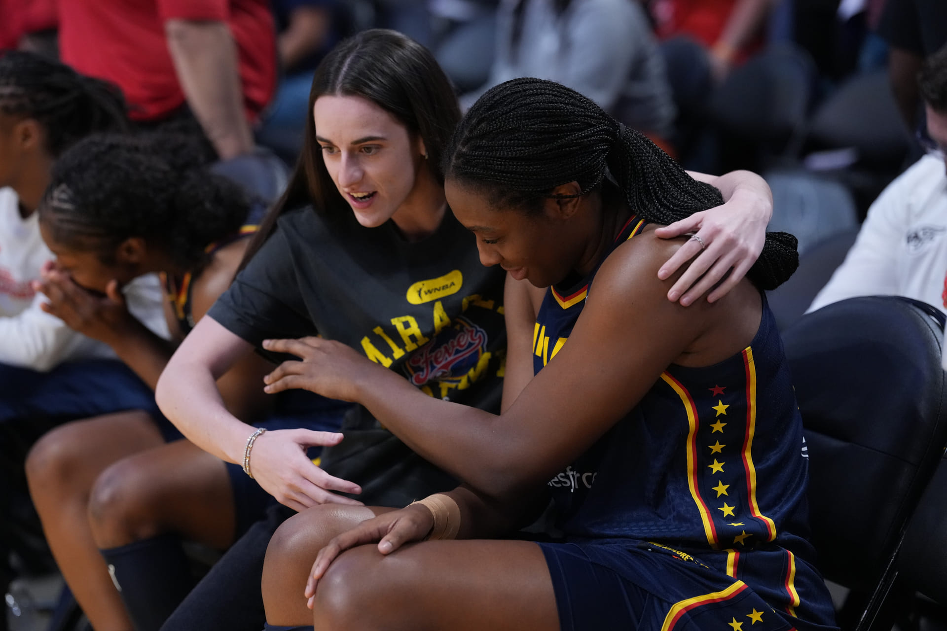 Caitlin Clark drops three-word reaction to Aliyah Boston's $6,300,000 historic deal with Indiana Fever