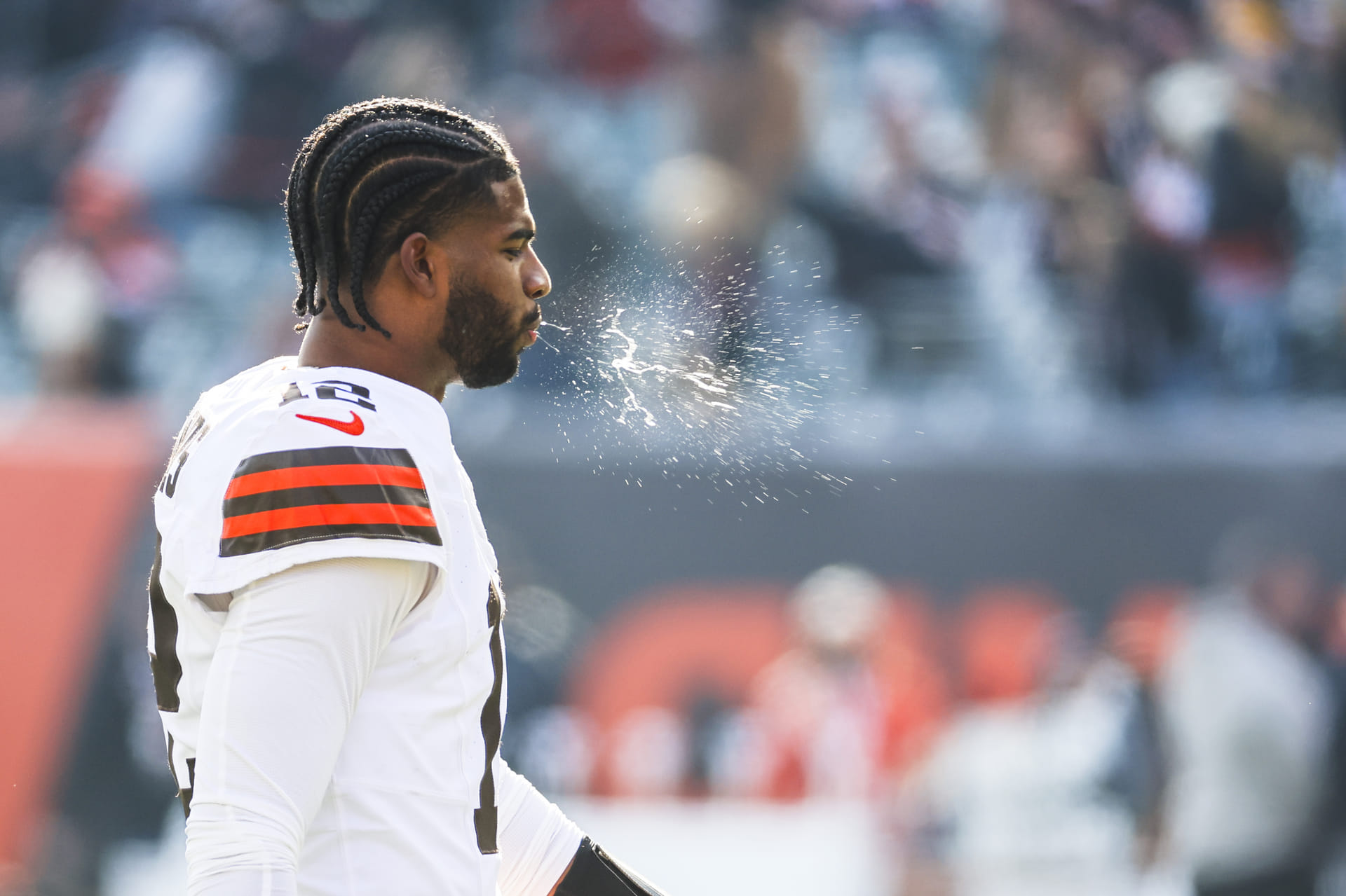 “Still tapping the ball” “Deshaun Watson better”: NFL fans troll Shedeur Sanders as Browns QB throws at pre-draft OTAs
