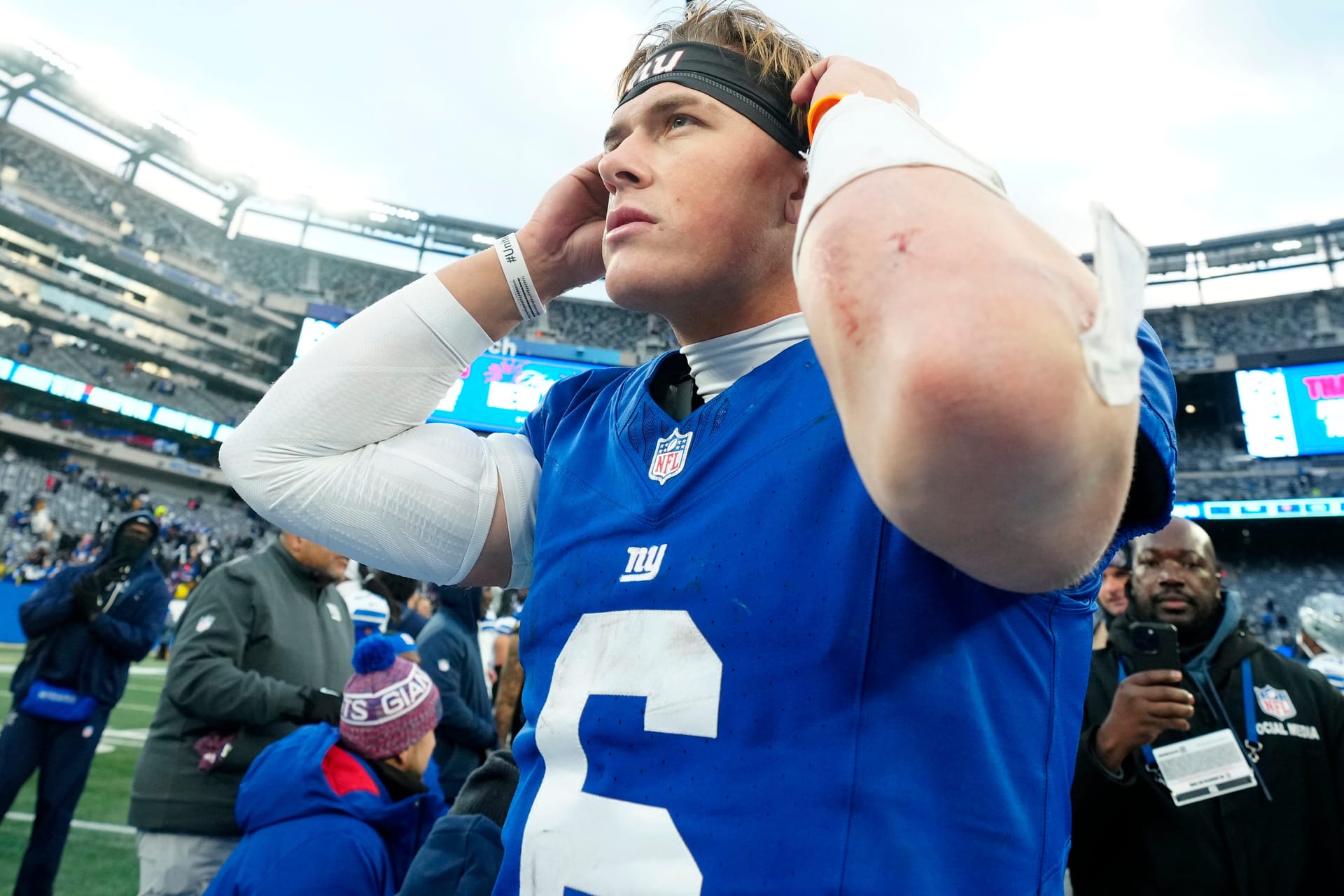 “Checking into medical tent” “Always acting corny”: NFL fans troll Jaxson Dart as Giants QB arrives for OTAs