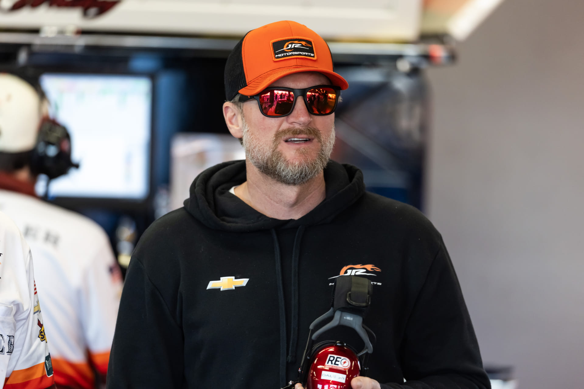 Dale Earnhardt Jr. backs Kyle Busch’s crew chief radio frustration during Bristol race: “Absolutely normal”