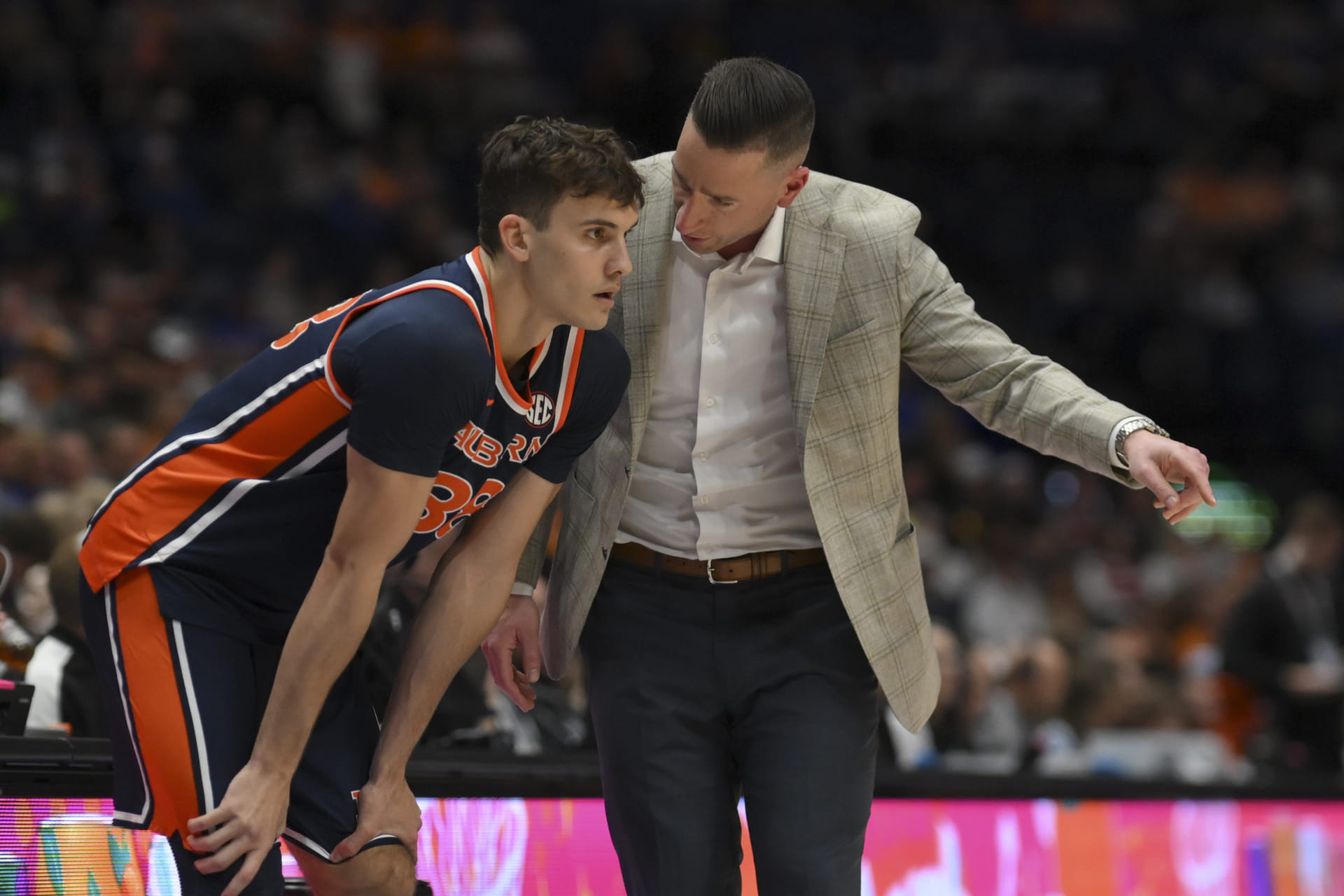 “Nobody should sign him,” “This is just insane”: College hoops fans react as Filip Jovic’s agent demands $2 million in transfer portal 