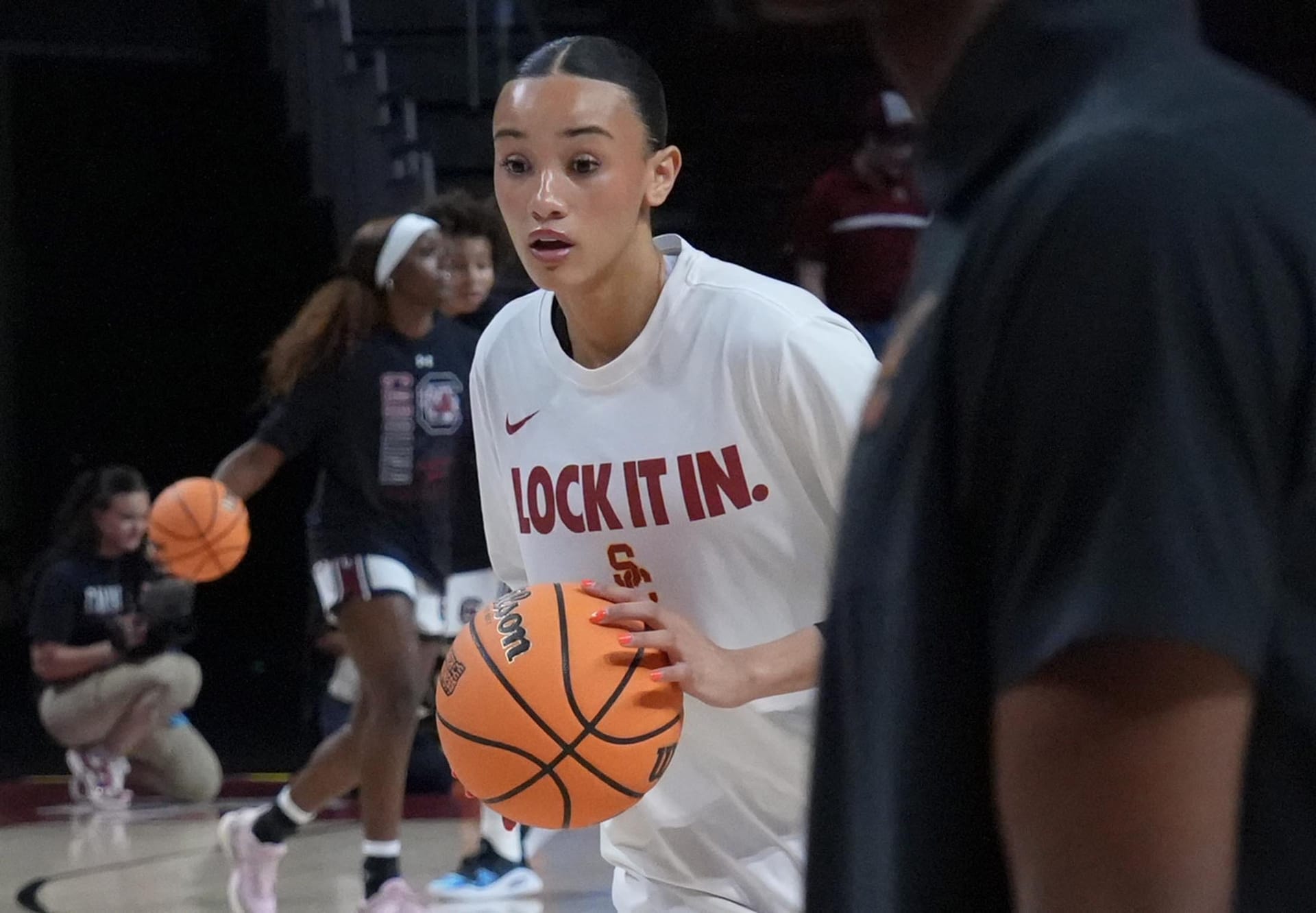 IN PICS: USC star Jazzy Davidson pouts & shows off her stylish 2026 Coachella day 2 outfit 