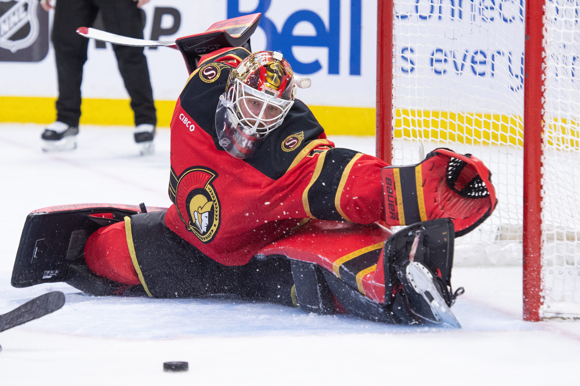 "Get this man off my team now": Senators fans irate as Linus Ullmark concedes 5 goals in gutting loss to Panthers amid playoff race