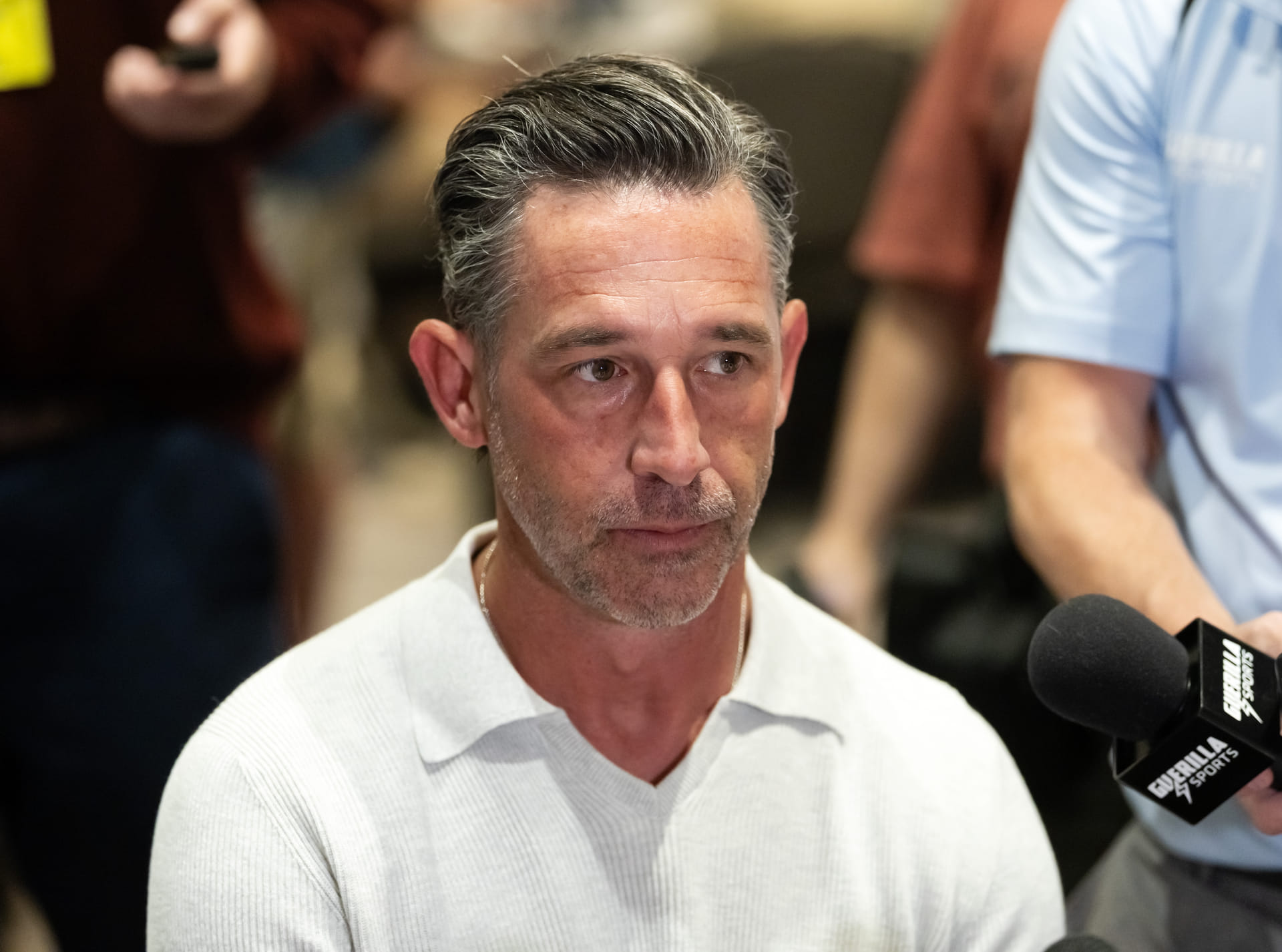 "It's mental illness at this point": NFL fans rip Kyle Shanahan for drafting another RB in 3rd round with Kaelon Black's selection